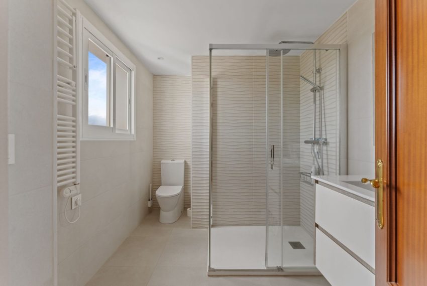 R5159266-Villa-For-Sale-Coin-Detached-4-Beds-223-Built-19