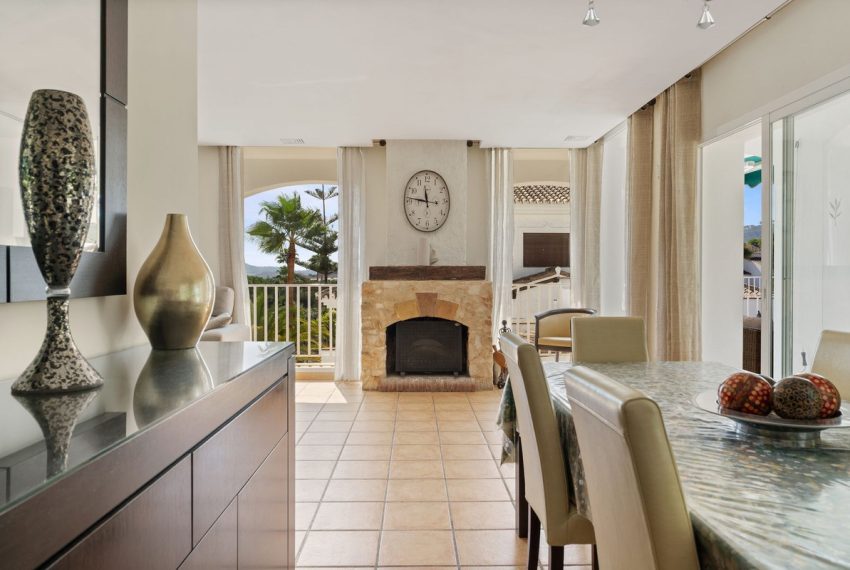 R5159266-Villa-For-Sale-Coin-Detached-4-Beds-223-Built-4