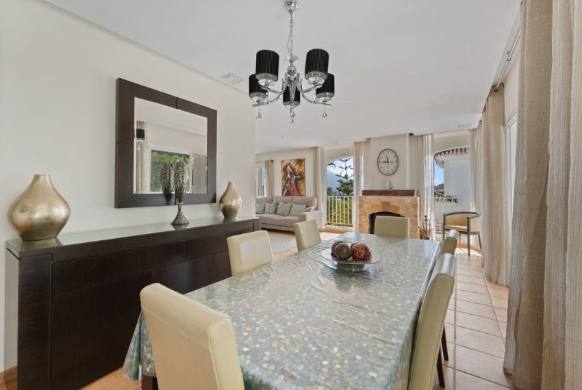 R5159266-Villa-For-Sale-Coin-Detached-4-Beds-223-Built-5