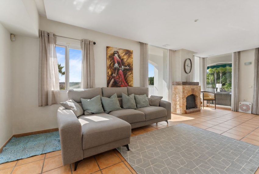R5159266-Villa-For-Sale-Coin-Detached-4-Beds-223-Built-7