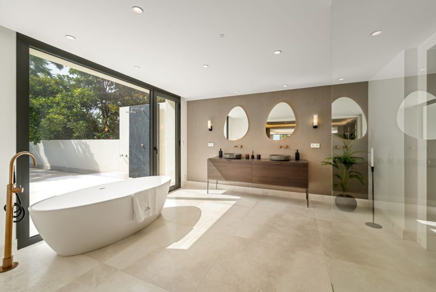 R5159374-Villa-For-Sale-The-Golden-Mile-Detached-5-Beds-734-Built-16