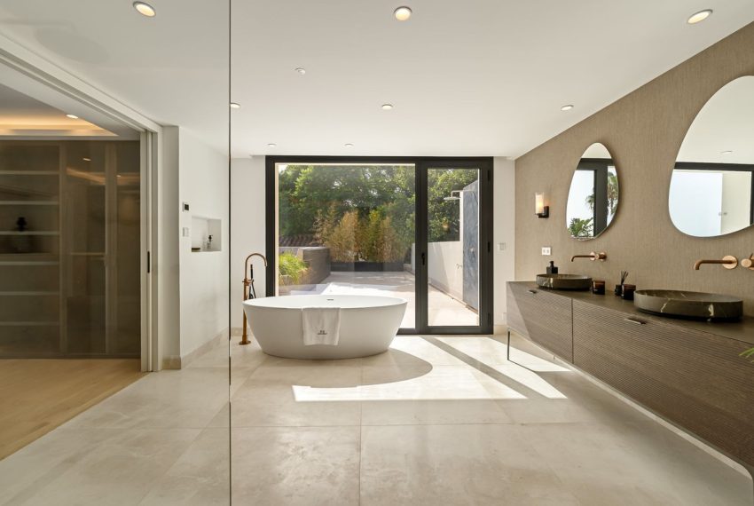 R5159374-Villa-For-Sale-The-Golden-Mile-Detached-5-Beds-734-Built-18