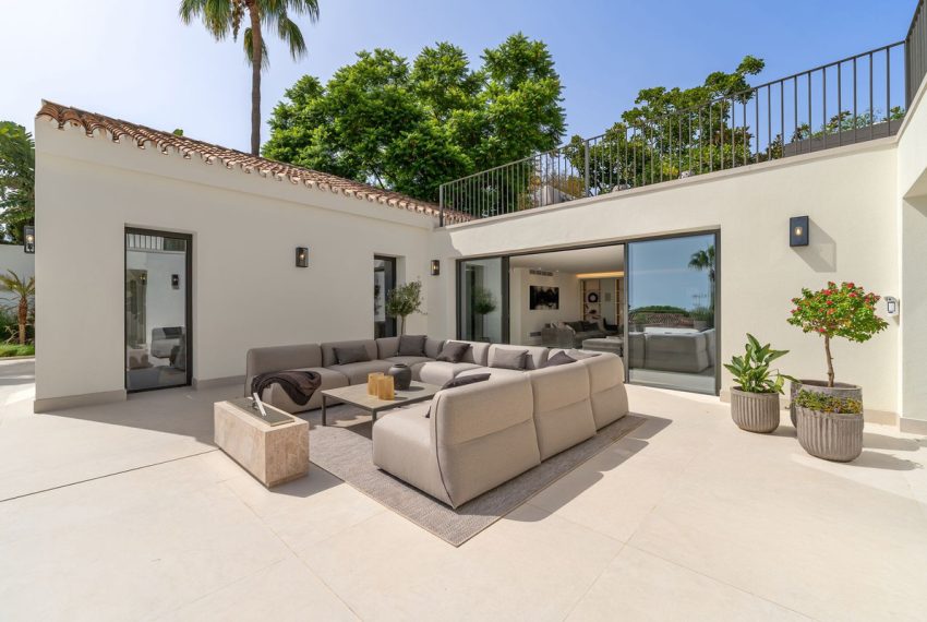 R5159374-Villa-For-Sale-The-Golden-Mile-Detached-5-Beds-734-Built-4