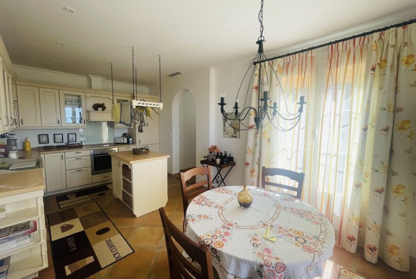 R5159485-Villa-For-Sale-Istan-Detached-2-Beds-203-Built-10