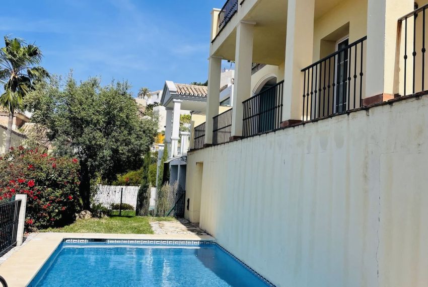 R5159485-Villa-For-Sale-Istan-Detached-2-Beds-203-Built-2
