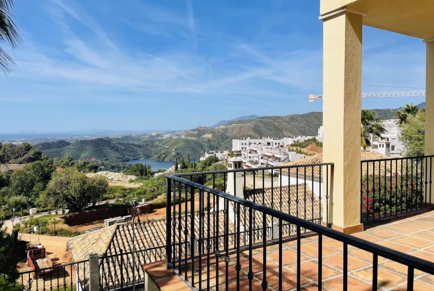 R5159485-Villa-For-Sale-Istan-Detached-2-Beds-203-Built
