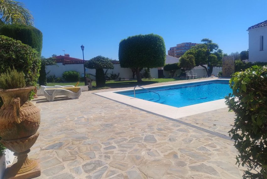 R5159545-Villa-For-Sale-Calahonda-Semi-Detached-4-Beds-100-Built-3
