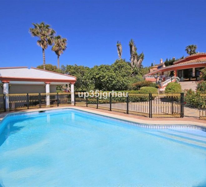 R5159659-Image 1-Detached - 8 Beds - 595 Built