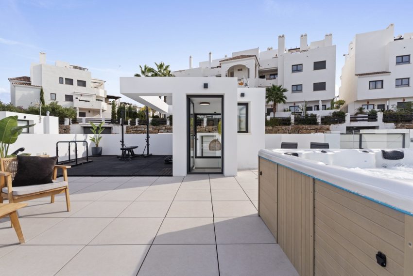 R5159770-Villa-For-Sale-Estepona-Detached-6-Beds-352-Built-10