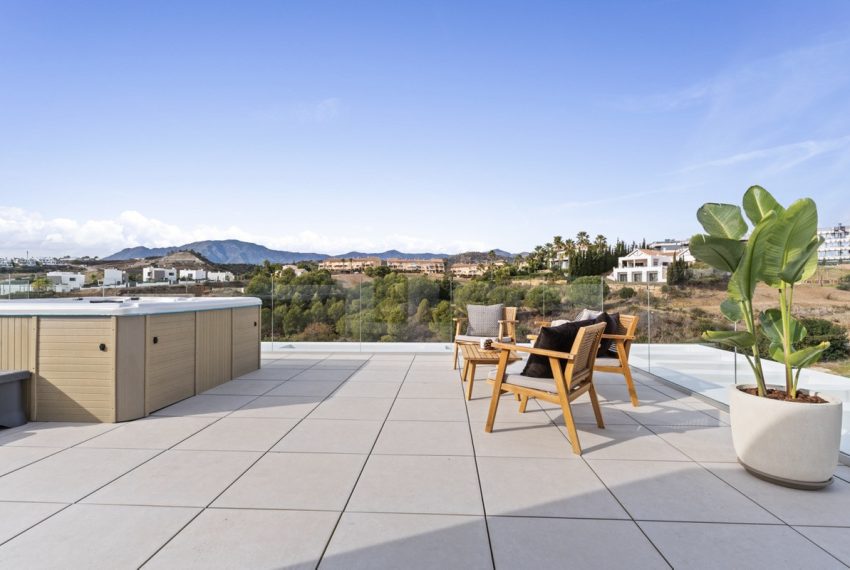 R5159770-Villa-For-Sale-Estepona-Detached-6-Beds-352-Built-2