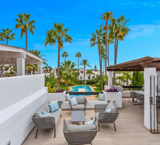 R5159788-Image 1-Terraced - 4 Beds - 239 Built