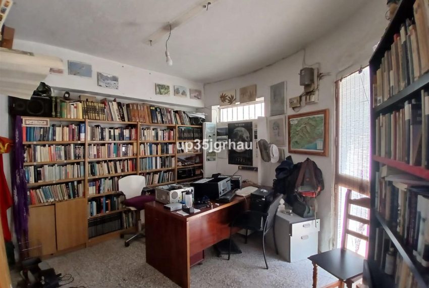 R5160196-Villa-For-Sale-Estepona-Detached-5-Beds-344-Built-10