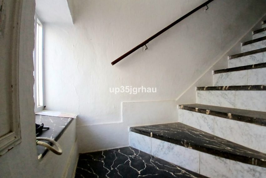 R5160196-Villa-For-Sale-Estepona-Detached-5-Beds-344-Built-12