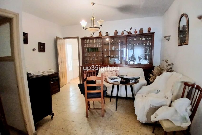 R5160196-Villa-For-Sale-Estepona-Detached-5-Beds-344-Built-13