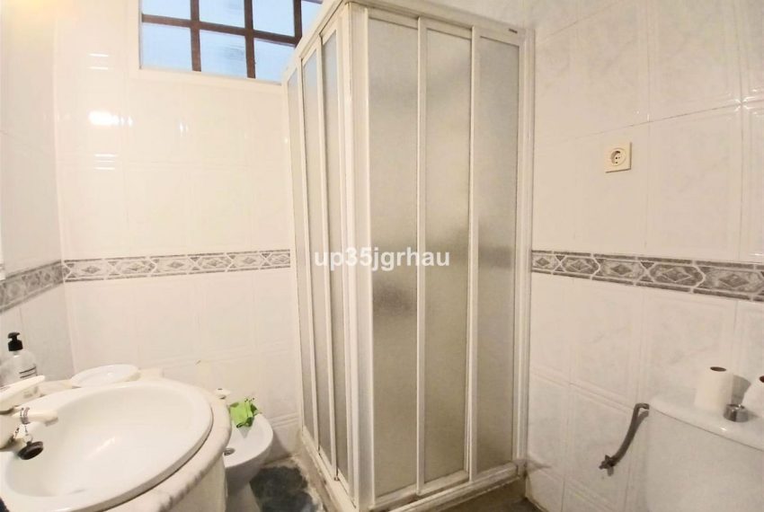 R5160196-Villa-For-Sale-Estepona-Detached-5-Beds-344-Built-14