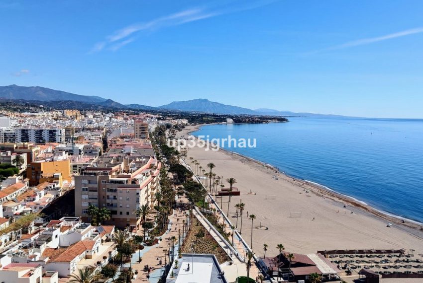 R5160196-Villa-For-Sale-Estepona-Detached-5-Beds-344-Built