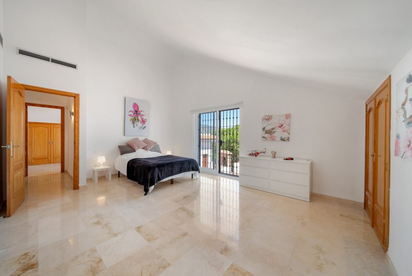 R5160301-Apartment-For-Sale-Nueva-Andalucia-Penthouse-Duplex-3-Beds-216-Built-10