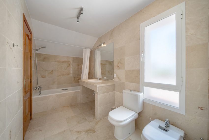 R5160301-Apartment-For-Sale-Nueva-Andalucia-Penthouse-Duplex-3-Beds-216-Built-11