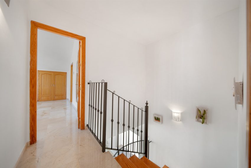 R5160301-Apartment-For-Sale-Nueva-Andalucia-Penthouse-Duplex-3-Beds-216-Built-15