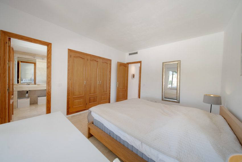 R5160301-Apartment-For-Sale-Nueva-Andalucia-Penthouse-Duplex-3-Beds-216-Built-17