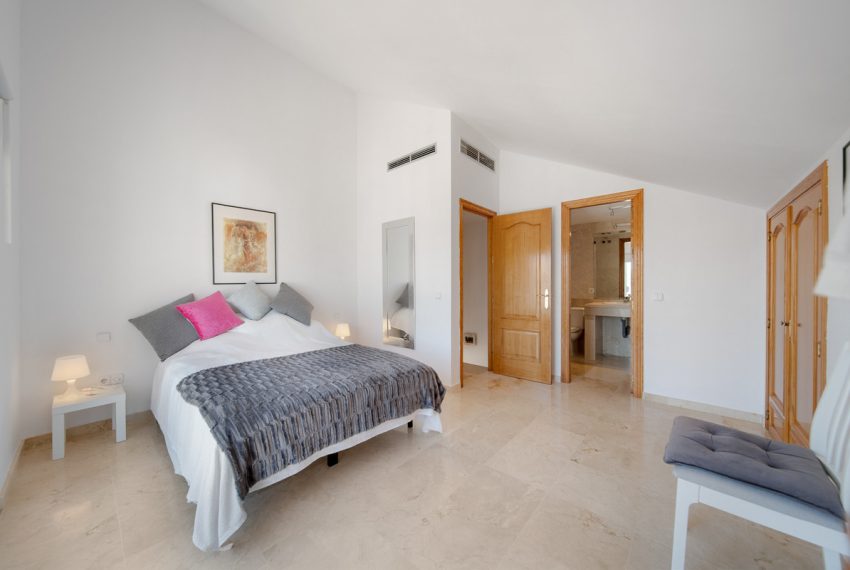 R5160301-Apartment-For-Sale-Nueva-Andalucia-Penthouse-Duplex-3-Beds-216-Built-7