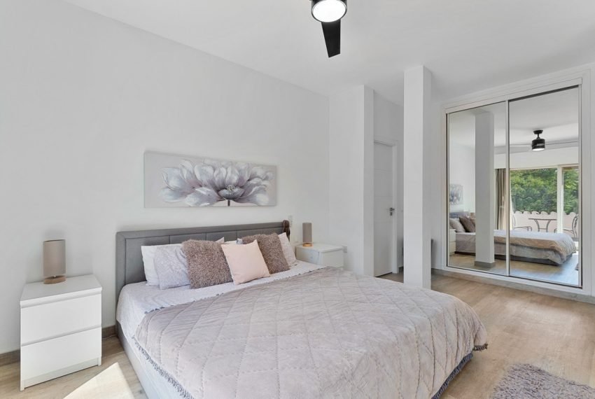 R5160304-Villa-For-Sale-Nueva-Andalucia-Detached-5-Beds-302-Built-13