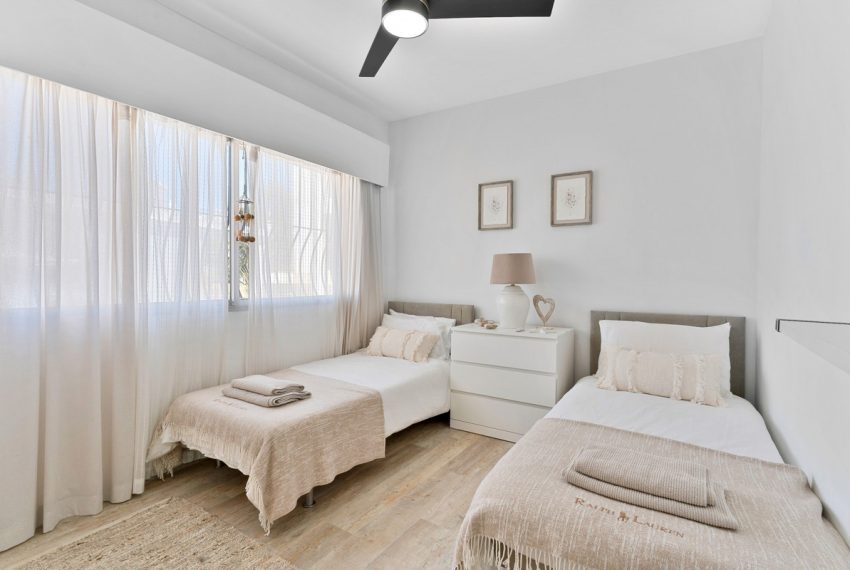 R5160304-Villa-For-Sale-Nueva-Andalucia-Detached-5-Beds-302-Built-15