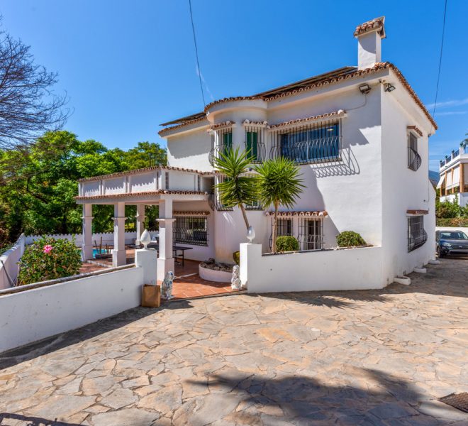 R5160304-Image 1-Detached - 5 Beds - 302 Built