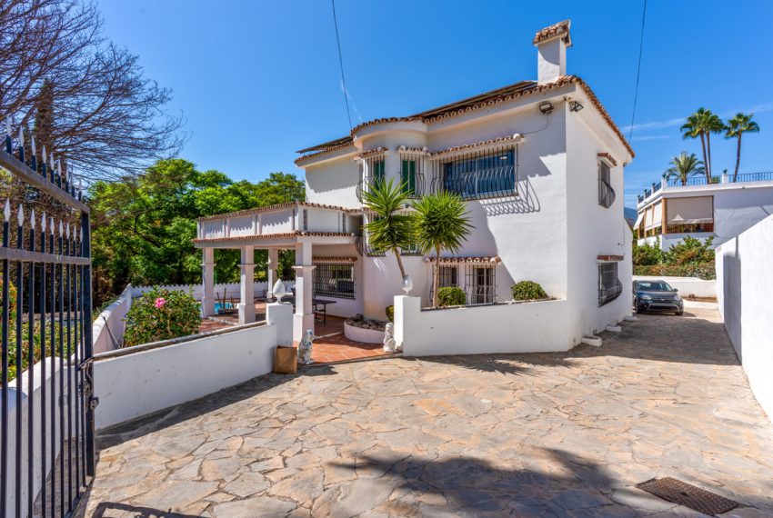 R5160304-Villa-For-Sale-Nueva-Andalucia-Detached-5-Beds-302-Built