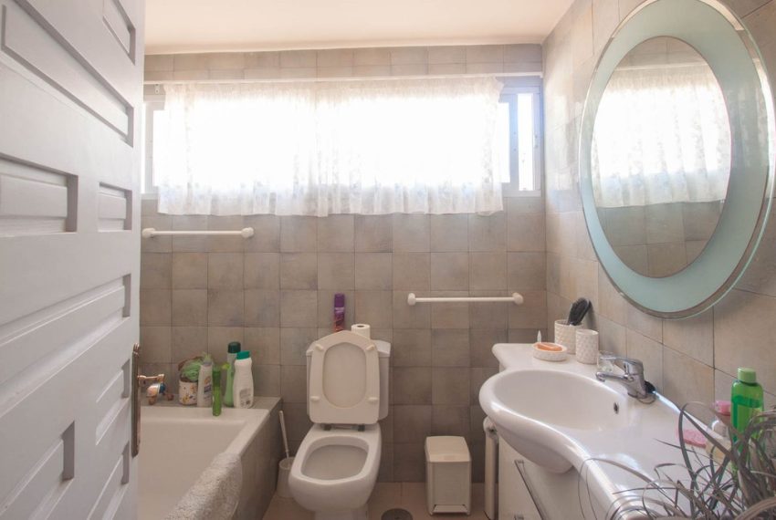 R5160958-Villa-For-Sale-Estepona-Detached-4-Beds-340-Built-11