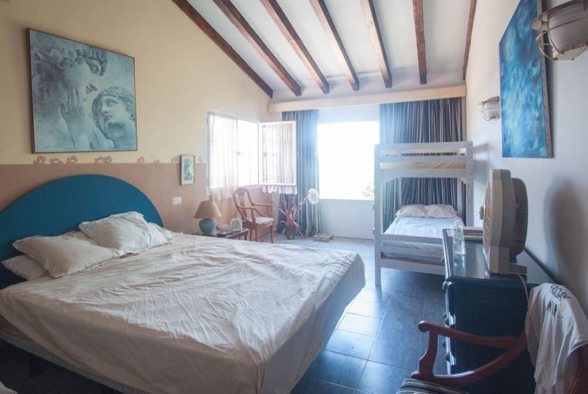 R5160958-Villa-For-Sale-Estepona-Detached-4-Beds-340-Built-12