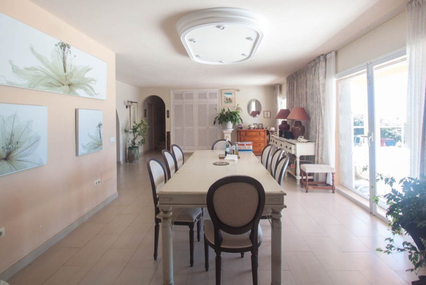 R5160958-Villa-For-Sale-Estepona-Detached-4-Beds-340-Built-8