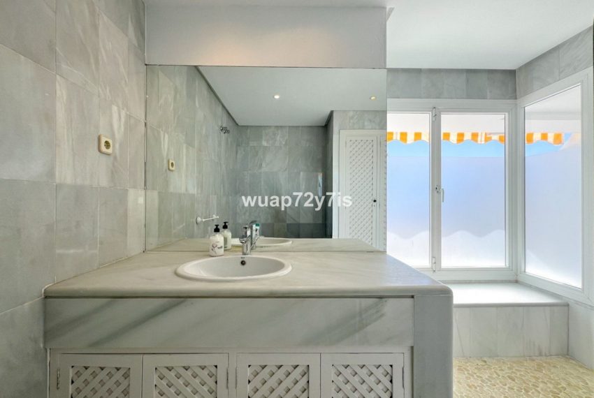 R5161258-Townhouse-For-Sale-Sierra-Blanca-Semi-Detached-4-Beds-245-Built-9