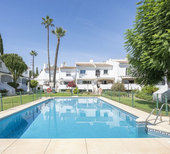 R5161273-Image 1-Semi Detached - 4 Beds - 215 Built
