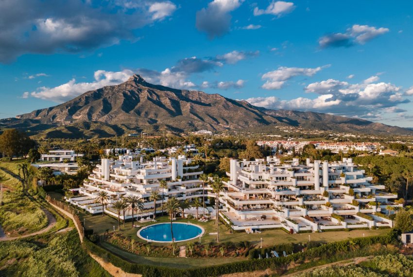 R5161483-Apartment-For-Sale-The-Golden-Mile-Middle-Floor-3-Beds-110-Built-1
