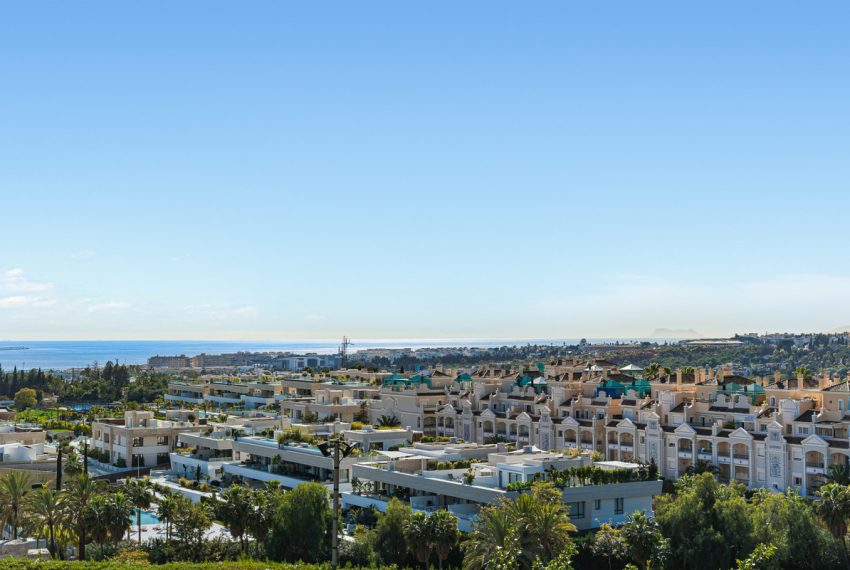 R5161483-Apartment-For-Sale-The-Golden-Mile-Middle-Floor-3-Beds-110-Built-18