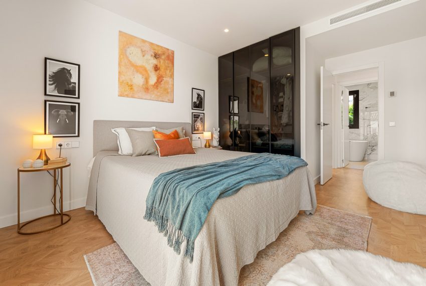 R5161495-Villa-For-Sale-Nueva-Andalucia-Detached-4-Beds-280-Built-15