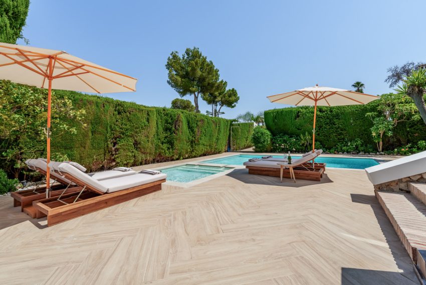 R5161495-Villa-For-Sale-Nueva-Andalucia-Detached-4-Beds-280-Built-2