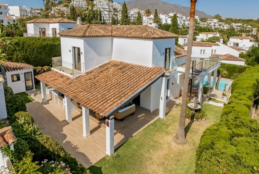 R5161495-Villa-For-Sale-Nueva-Andalucia-Detached-4-Beds-280-Built-3