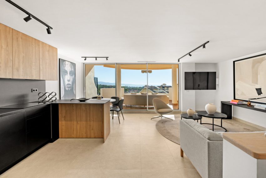 R5161573-Apartment-For-Sale-Nueva-Andalucia-Duplex-3-Beds-171-Built-2
