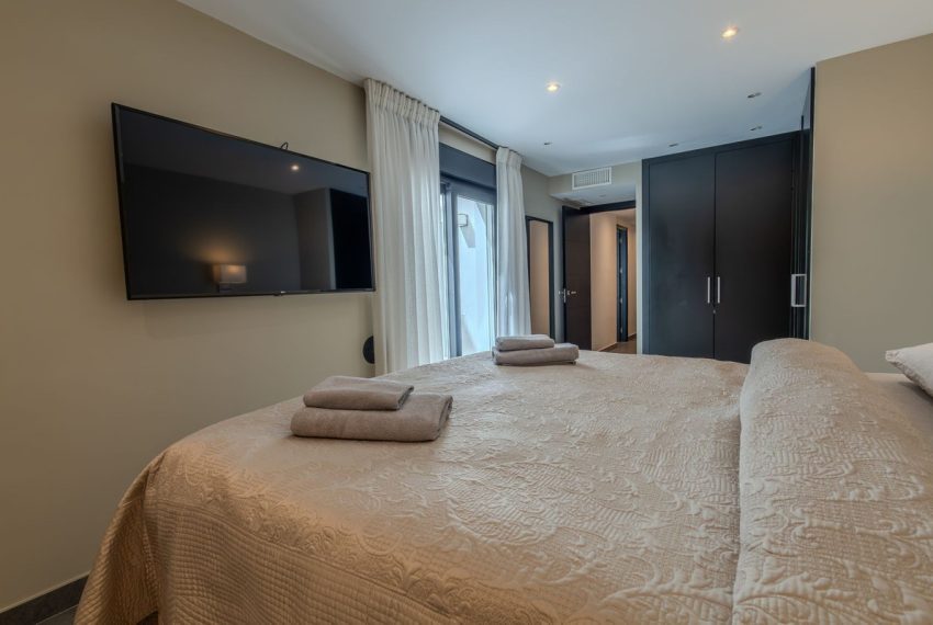 R5162116-Townhouse-For-Sale-Nueva-Andalucia-Terraced-4-Beds-202-Built-19