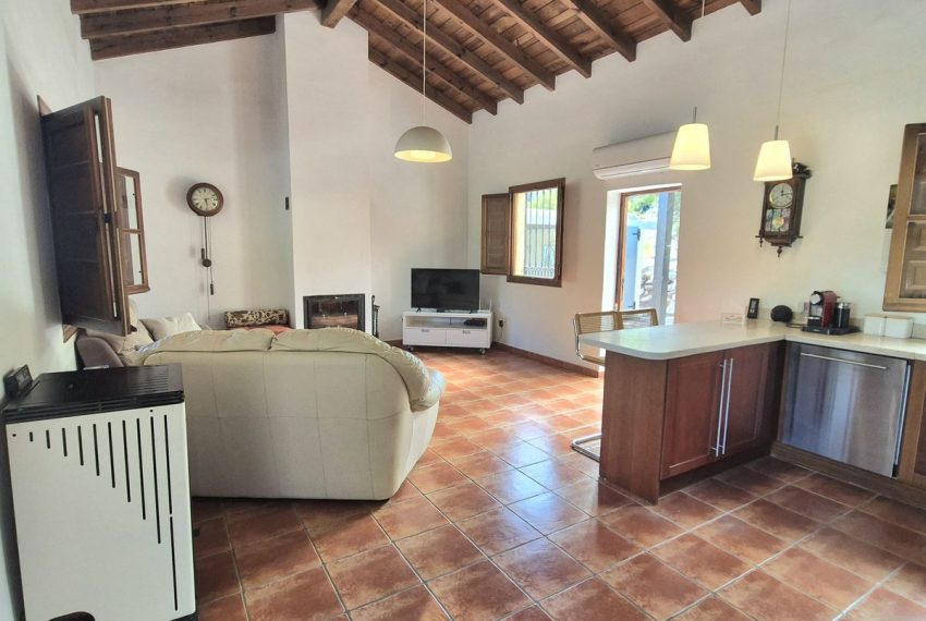R5162245-Villa-For-Sale-Coin-Detached-2-Beds-115-Built-7