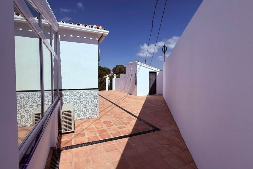 R5162377-Villa-For-Sale-Coin-Detached-7-Beds-327-Built-5