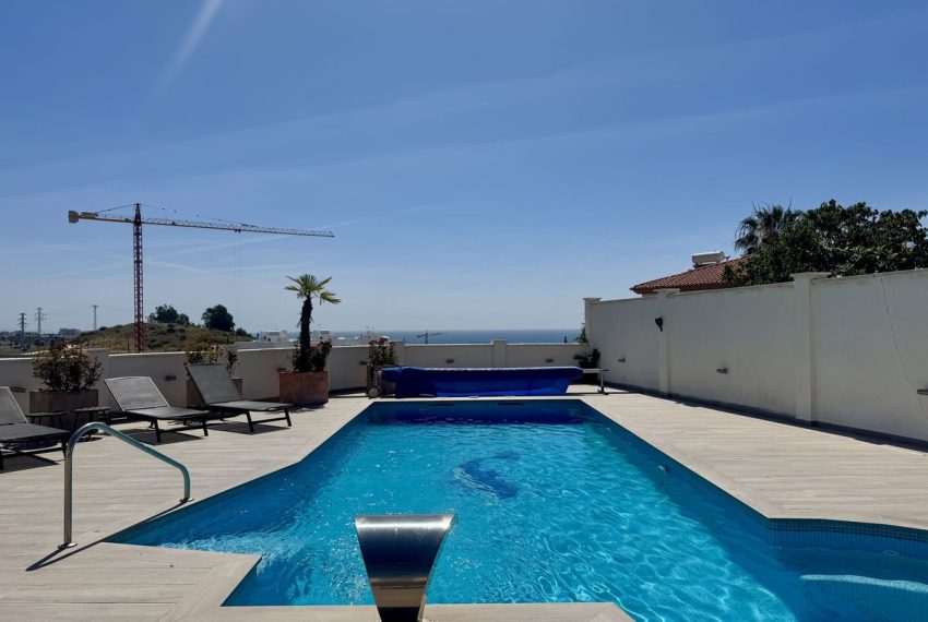 R5162527-Villa-For-Sale-Estepona-Detached-4-Beds-258-Built
