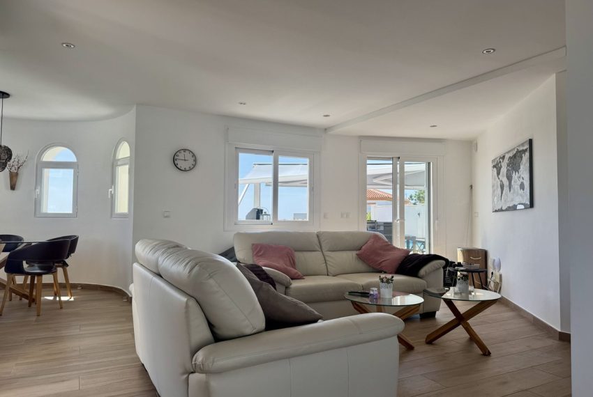 R5162527-Villa-For-Sale-Estepona-Detached-4-Beds-258-Built-9