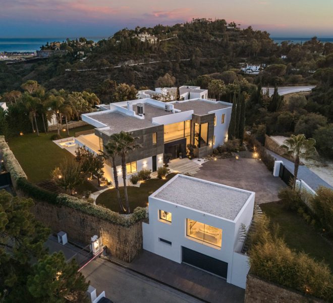 R5162818-Image 1-Detached - 5 Beds - 651 Built