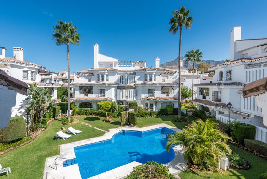 R5163199-Apartment-For-Sale-Nueva-Andalucia-Penthouse-Duplex-2-Beds-120-Built