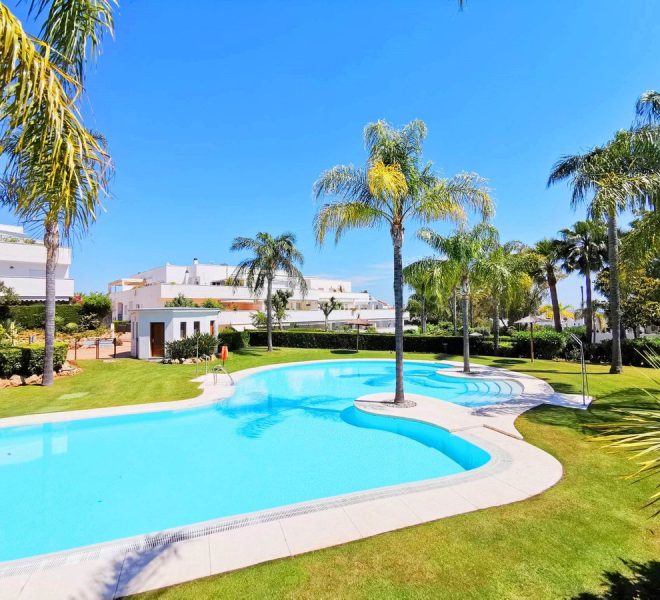 R5163817-Image 1-Middle Floor - 2 Beds - 105 Built