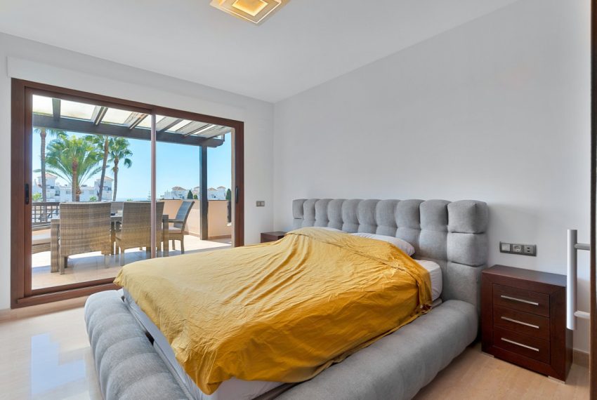 R5164378-Apartment-For-Sale-Nueva-Andalucia-Penthouse-3-Beds-202-Built-1