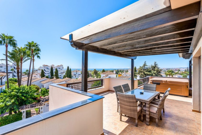 R5164378-Apartment-For-Sale-Nueva-Andalucia-Penthouse-3-Beds-202-Built